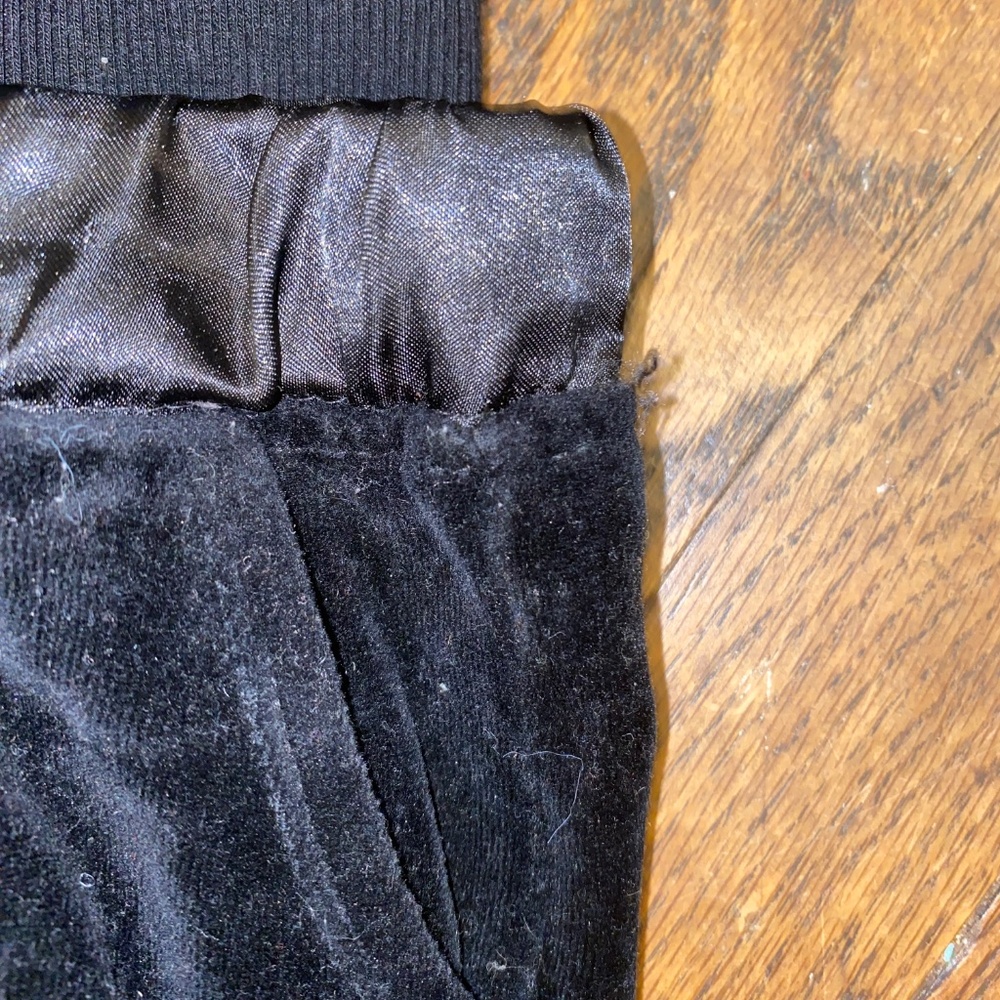 Juicy Couture Velvet Two Piece Sweatsuit - 3-6M - Picture 4 of 4